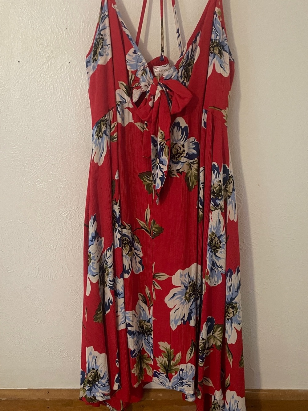 Band of Gypsies Red Tropical Floral Tie Front Handkerchief Hem Sundress L NWOT